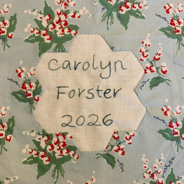 And here’s me making a quilt label so let’s make sure I finish a quilt this year to use it on 😂🧵🪡
#carolynforsterquilts #carolynforster #quiltlabel #handstitching