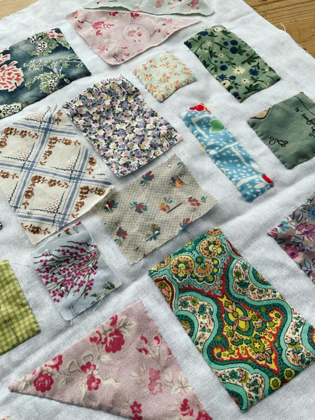 So picking up where I left off on various samples and projects. Some have come as a bit of a surprise! And often the usual wonder that I put this away before even finishing it 🤷‍♀️🧵🪡. #handapplique #tileapplique #handstitching #carolynforster #scrapquilts