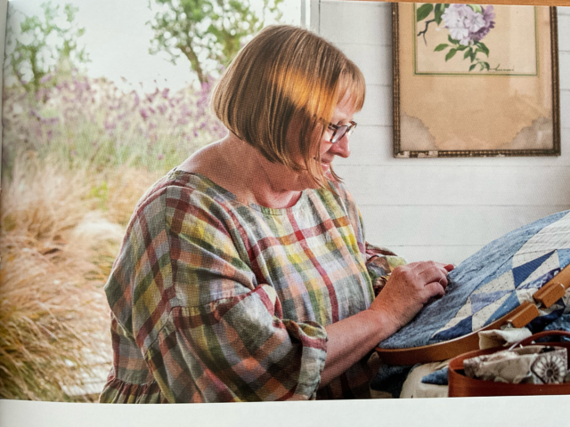 I love this time of year when it’s the run up to Festival of Quilts 😃, and I love that we have the @greatbritishquilter week of posts! It means we can get to know each other a little more before actually meeting up with quilters at the show! And we start with introductions.
So I’m Carolyn and I make quilts, design quilts and I teach quilts ! 
As with many of you it’s all about the fabric and the joy of stitching, and sharing that with others. You can see what I’ve been up to here , or through my books with Search Press, magazine projects with Today’s Quilter Magazine, or travel with me and stitch with Stitchtopia 🤓🧵🪡. Thanks for hosting by @suzanne.campion  and @thatssewkerry 
#greatbritishquilter #quiltersofig #igquiltcommunity