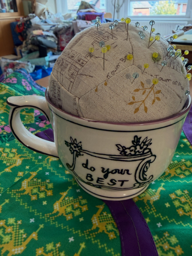 Penultimate day of @seam_collective and the prompt is , what next ?
Keep moving forward and do your best .
There are always more quilts to create and stitch, more things for me to sew on a whim, more patterns to write and books to share and inspire you, but in essence it’s always moving forward and doing my best. 
#carolynforster #septtextilelove