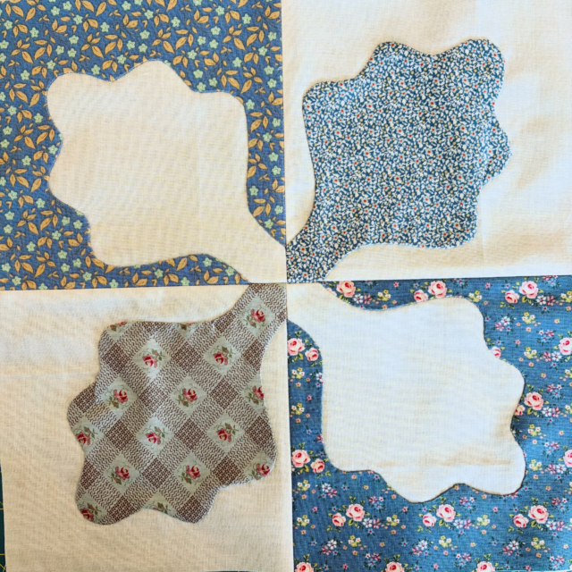 Some days I really do need to focus. But some ideas are better out than in 🤷‍♀️🪡🧵.
#backbastedneedleturnapplique #handappliqué #handstitching #carolynforster